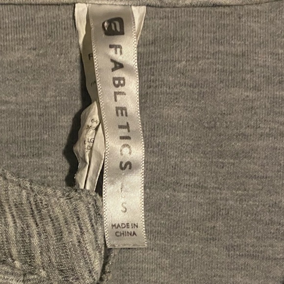 Fabletics Magnolia Heather Gray Crop Jacket Size Small - Picture 5 of 5